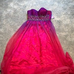 Pink blonde dress 💕💕